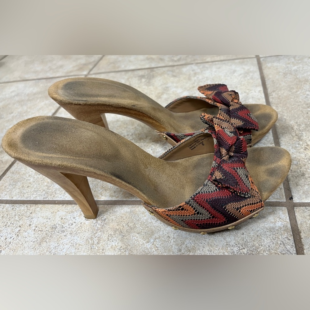 Well Worn Stylish Multicolor Heeled Sandals